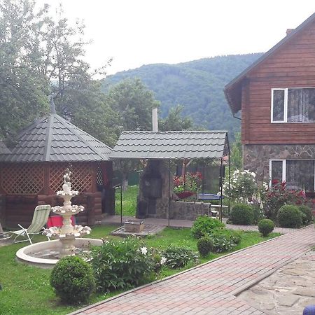 U Romana Jaremtsje Buitenkant foto