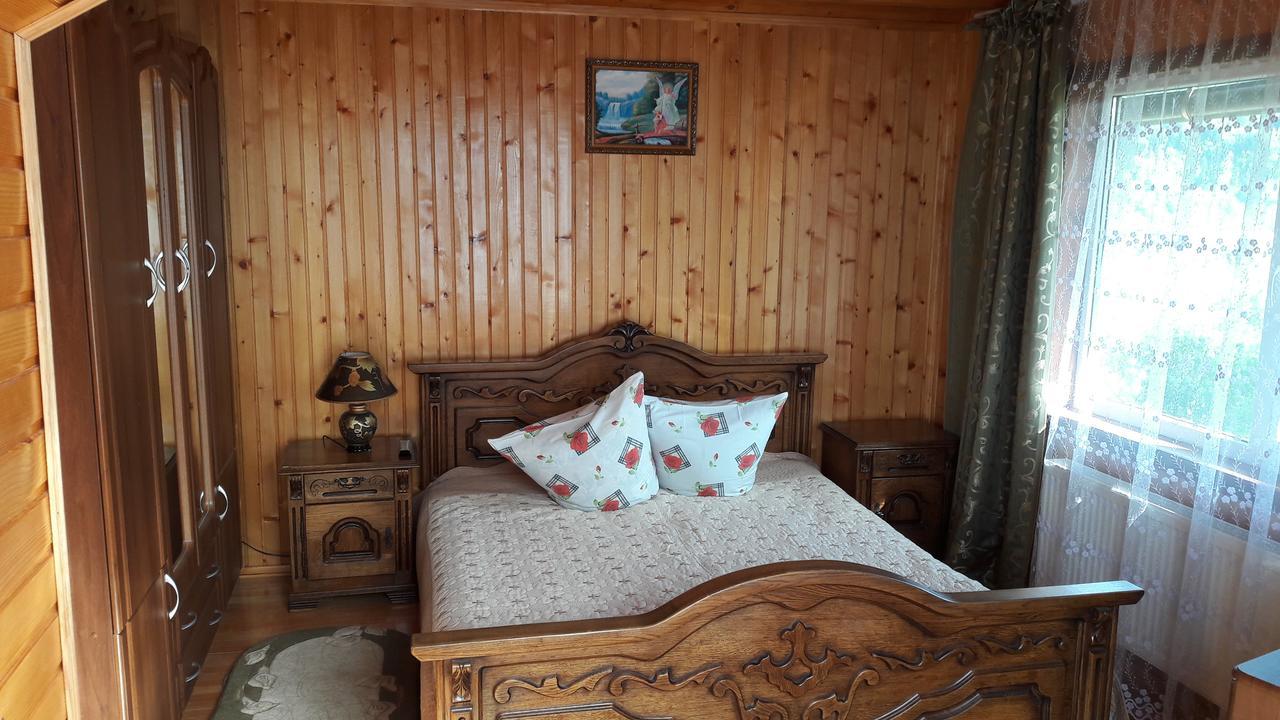 U Romana Jaremtsje Buitenkant foto