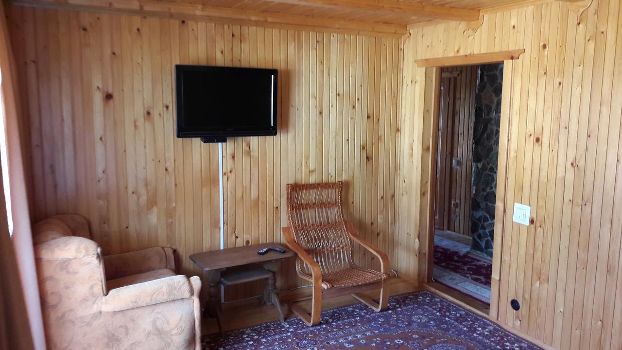 U Romana Jaremtsje Buitenkant foto
